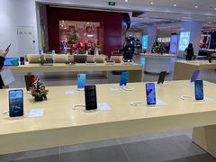 -华为授权体验店(中山公园来福士)