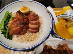 叉烧脆皮烧鸭饭-彩虹站·香港烧腊茶餐厅