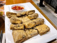 油炸臭豆腐-黄泥岗·地道湖北菜(奥特莱斯店)
