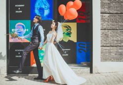 -雪中彩影婚纱摄影·微光艺术中心