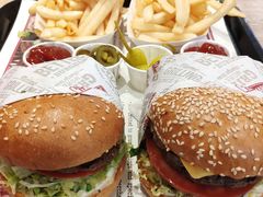 -The Habit Burger Grill 哈比特汉堡(爱琴海店)