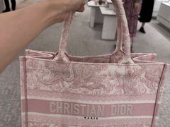 -DIOR迪奥(德基广场女装店)