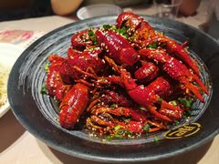-肥肥虾庄·金牌油焖大虾(汉街SKP店)