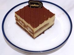 -LAVAZZA 拉瓦萨咖啡(北外滩来福士店)