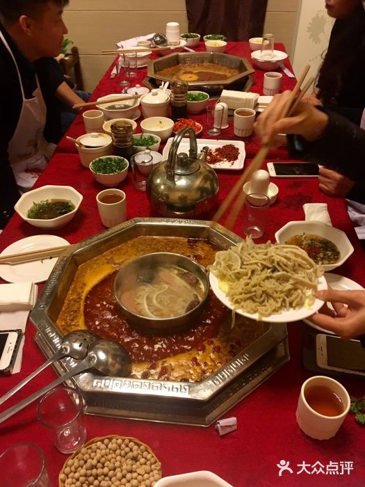 重庆两路口老火锅(玉林店)图片