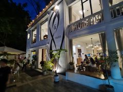 -Mark&Mars Restaurant