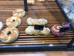 -焙丽拾光(麦凯乐直营店)
