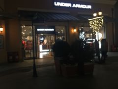 -UNDER ARMOUR(八达岭奥莱店)