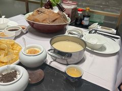 -红鼎豆捞·非遗鲍皇汤火锅(宝丰路店)
