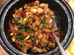石锅牛蛙-金太阳海鲜烧烤·本地人餐厅(东纬路旗舰店)