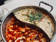 -德林酸菜鱼火锅(南丹店)