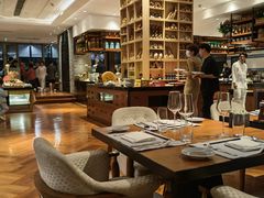 -阿纳迪酒店·秘境西餐厅