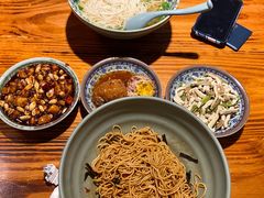-老外婆本帮面(塔城路店)
