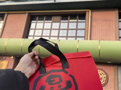 -曼听小寨海鲜烧烤·大连辣炒大王(盖州街店)