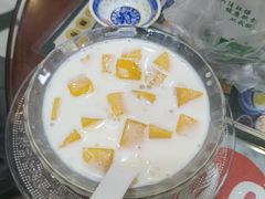 -广信牛奶甜品世家(台东店)