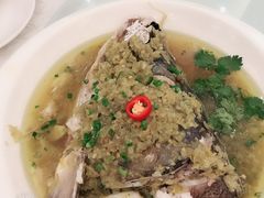 剁椒蒸鱼头-亢龙太子酒轩(东湖店)