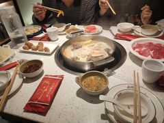 -三人行骨头王火锅(长寿店)