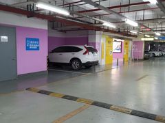 -建滔商业广场-地下停车场