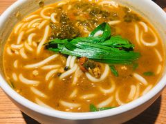 小锅米线-云海肴·汽锅鸡·云南菜(高德置地店)