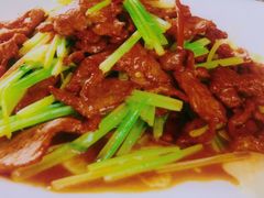 -华龙特色大骨鸡农家菜馆