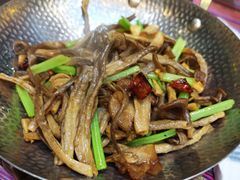 -香巴拉云南餐厅(华莱坞店)