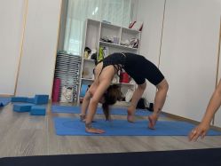 -亚太瑜伽普拉提学院