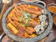 韩式年糕鸡爪锅-双门洞·森系料理(体育西店)