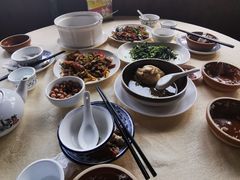 -鲤鱼塘农家山庄