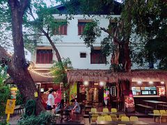 -莓园冰淇淋店