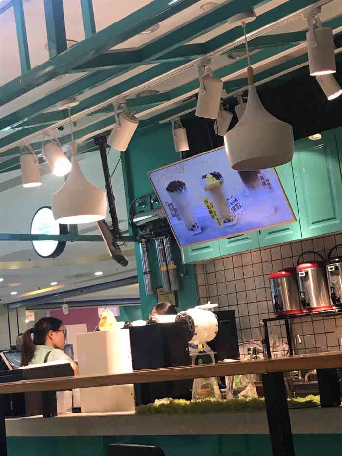 rb巡茶(珍奶会所来客茂店)-"位于来客茂三口电梯口,去四楼带孩子看