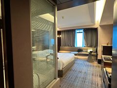 -上海龙之梦万丽酒店