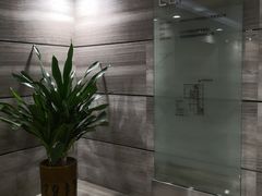 -LOGO眼镜·蔡司品牌折扣店(龙华清湖店)