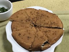 黄金大饼-东巴谷野生菌火锅餐厅