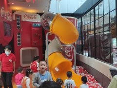 -东方明珠·可口可乐欢乐餐厅