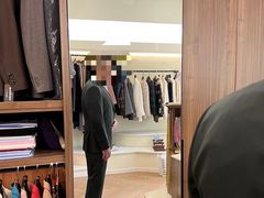 -吴志坚洋服店(贵都邻里中心店)