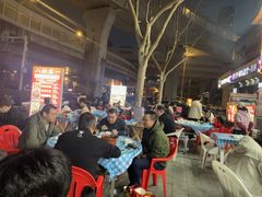 -老街烧烤大排档·地道湖北菜·龙虾馆(汉口火车站店)