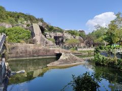 -伍山海滨石窟