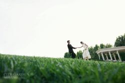 -城市花园婚纱摄影
