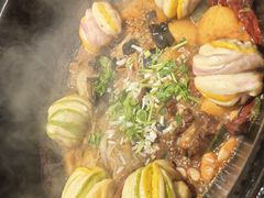 -万里闯关东铁锅炖菜馆(高新旗舰店)