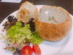 面包蘑菇汤-TAMATI(巴黎贝甜韩式西餐厅店)
