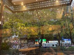 -玛格萝妮比萨屋(四平店)