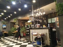 -愉肴麻辣香锅(中山路店)