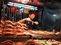-六合夜市
