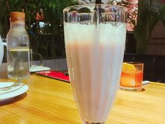 草莓奶昔-HIGH FIVE哈福手工汉堡(桂林路店)