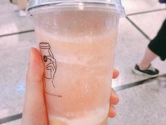 粉桃甘露冰冰茶-LELECHA乐乐茶(美罗城店)