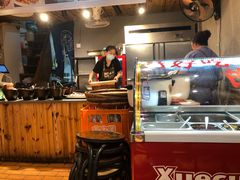 -爆炸头阿姨小四川正宗川味小吃(无任何分店)
