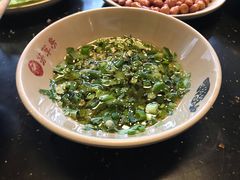 -茅草房·河畔园林火锅