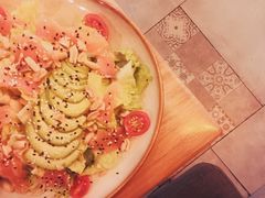 牛油果三文鱼沙拉-HELLO 27 意面·沙拉·帕尼尼