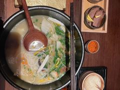 -银米·云南传统过桥米线(双廊黑金冠店)