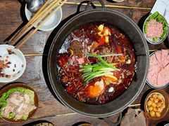 -四小区火锅·巷子里的重庆火锅(花照壁店)